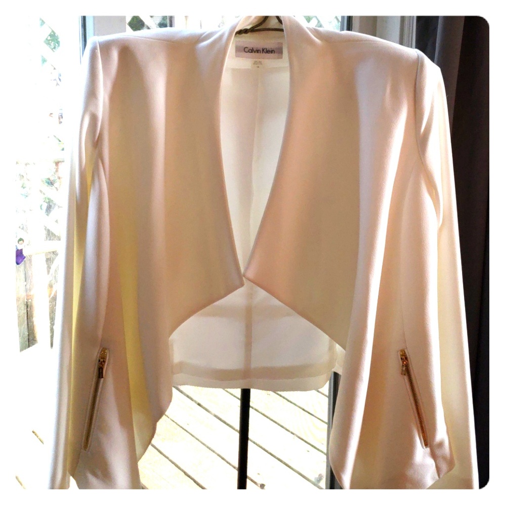 NWT Calvin Klein size 14 white blazer .